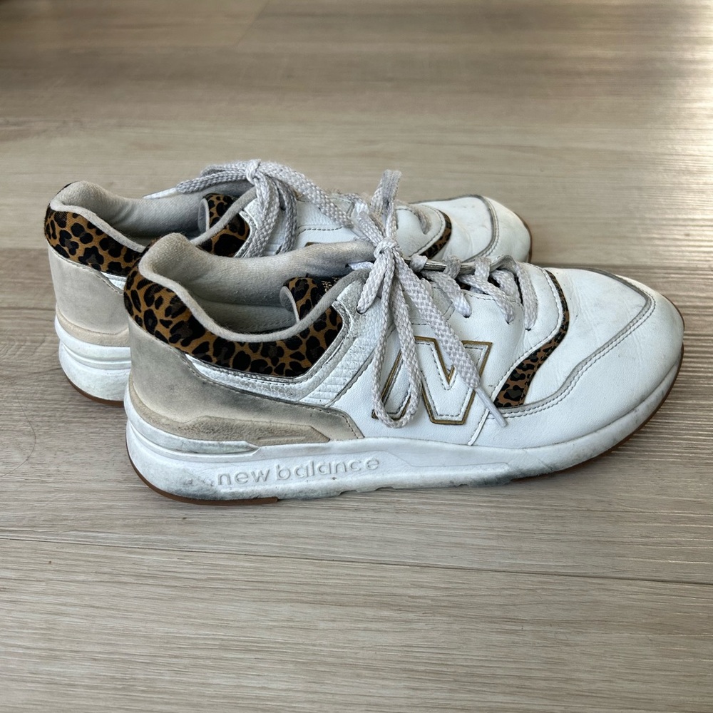 New Balance Girls 997H Athletic Shoe White/Leopard